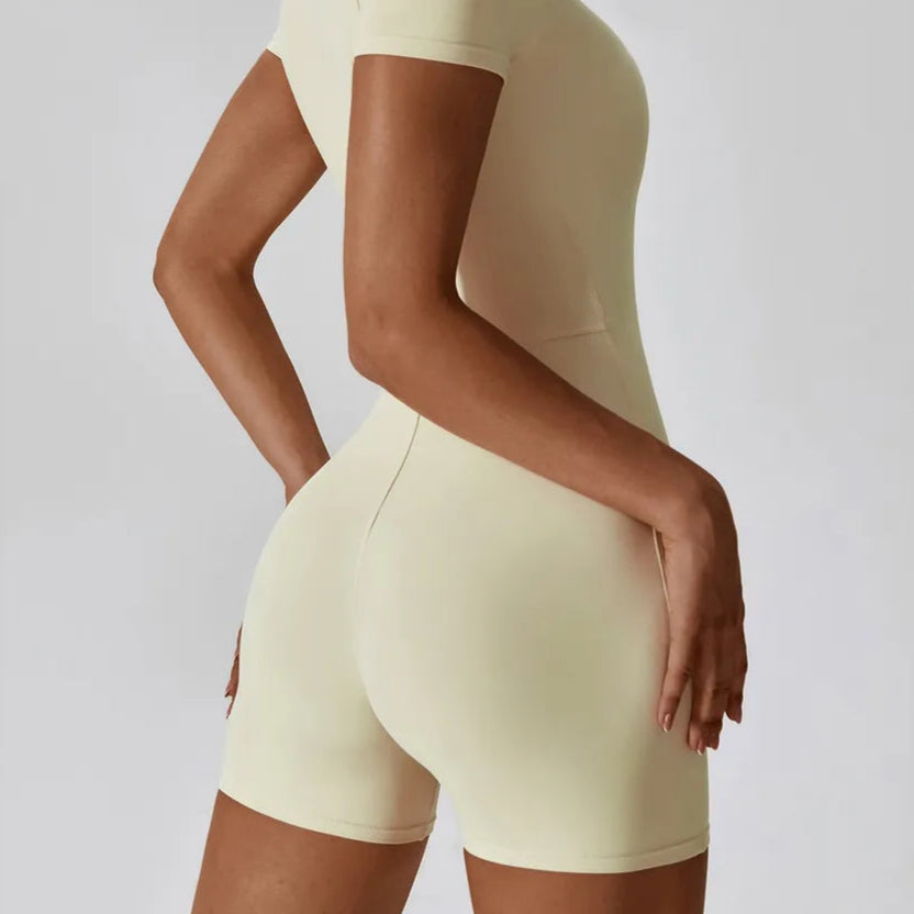 Macacão Fitness com Zíper Bege | Conforto e Estilo para Treinar ou Sair