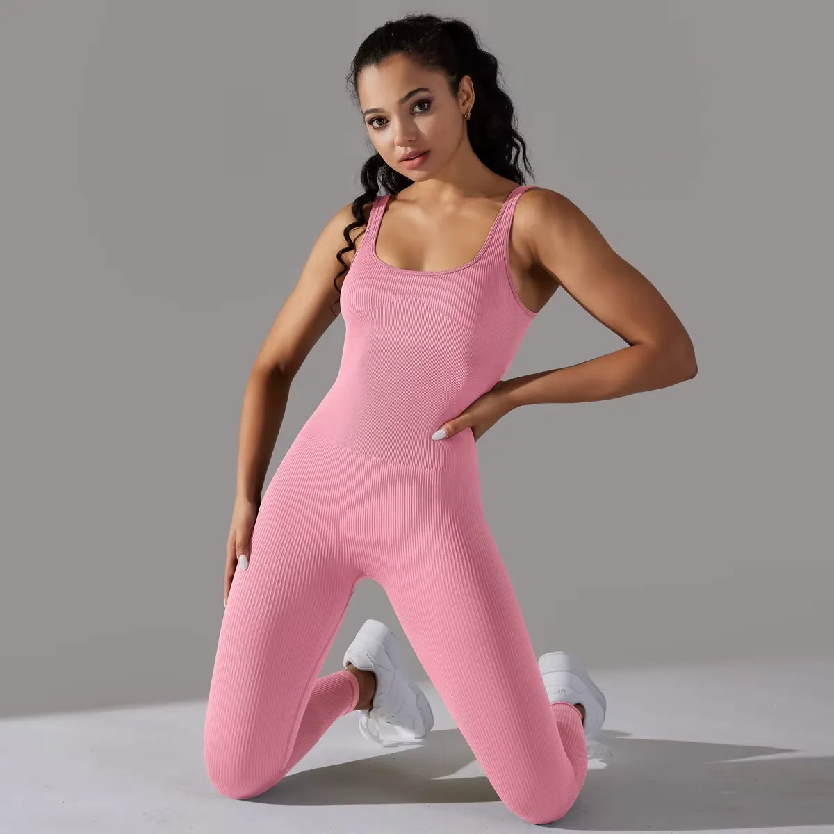 Macacão Canelado Fitness Rosa | Conforto, Estilo e Alta Performance