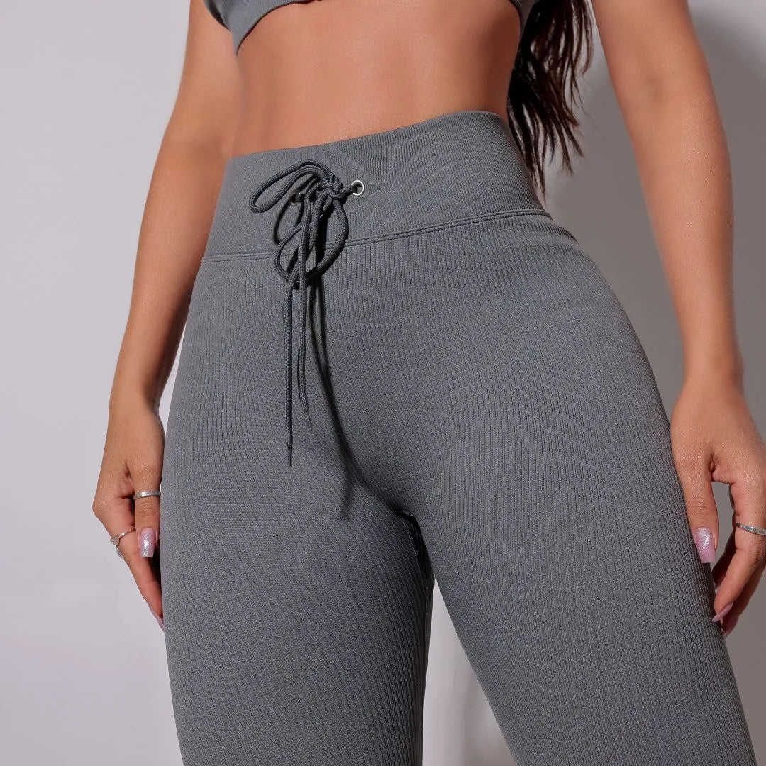 Conjunto Legging Infinity Canelado Cinza: conforto e estilo para seus treinos.